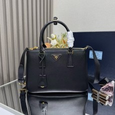 프라다 갤러리아 미디움 사피아노 레더 토트백1BA863-2851
