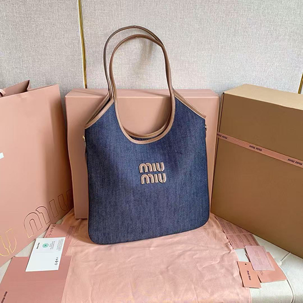미우미우 스티치 로고 탑핸들 토트백 5BG231-2984